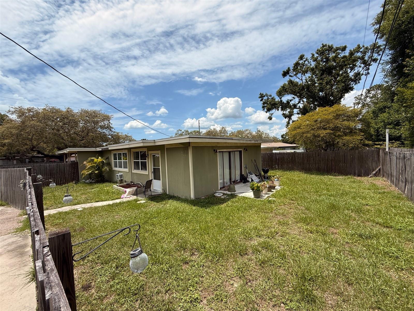 109 S HERCULES AVENUE
