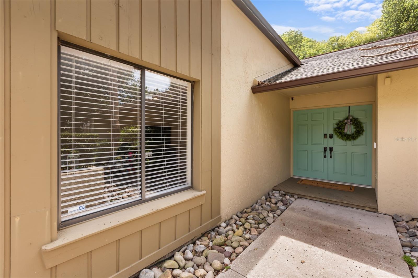 956 STONEWOOD LANE