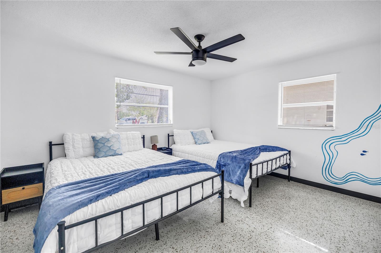 HARBOR HEIGHTS MANOR - Residential
