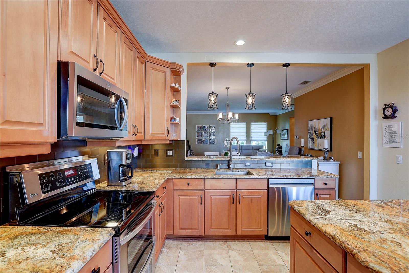 TOWNHOMES AT COMPASS POINTE - Residential