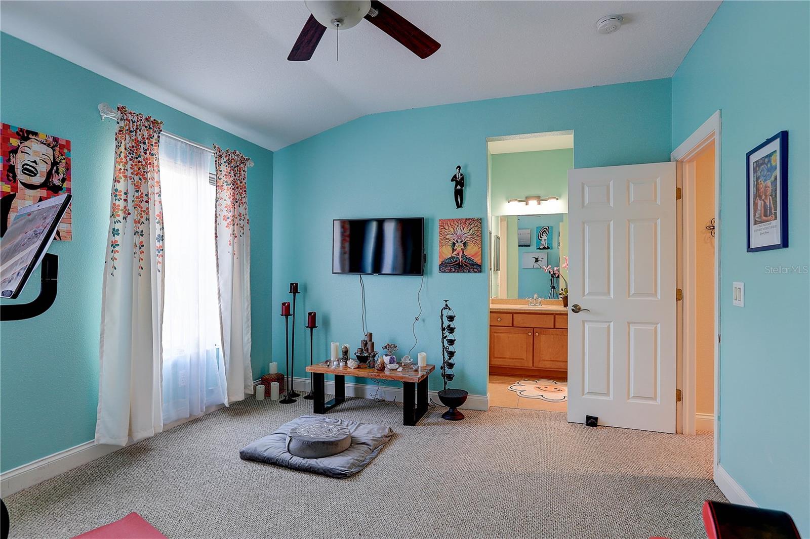 TOWNHOMES AT COMPASS POINTE - Residential