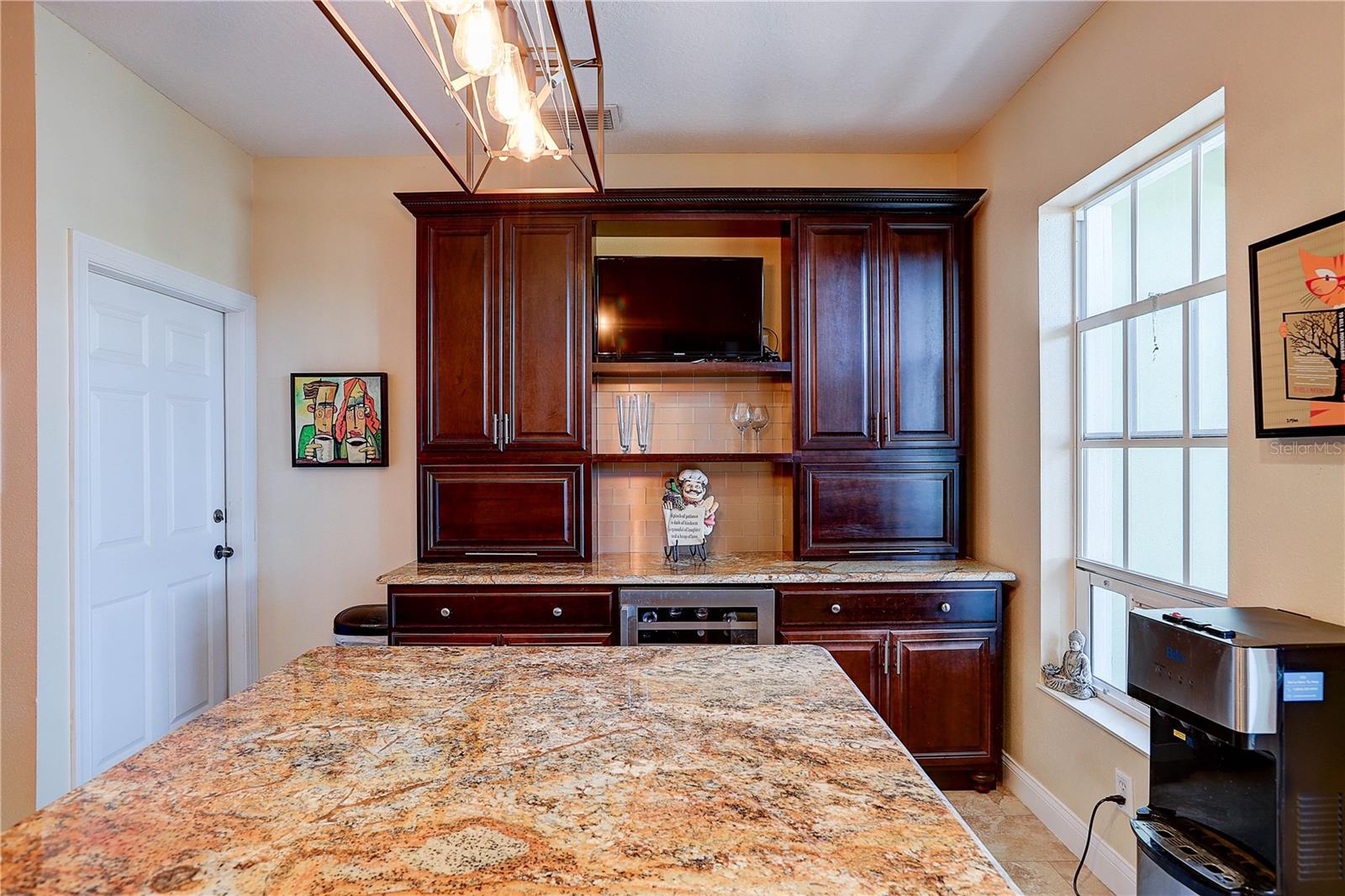 TOWNHOMES AT COMPASS POINTE - Residential