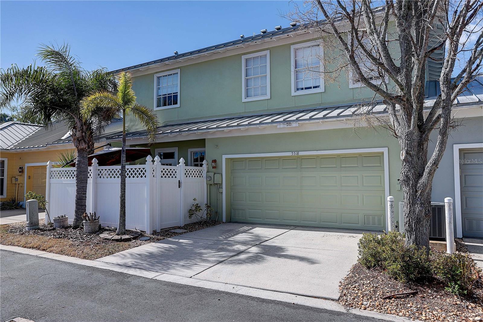 TOWNHOMES AT COMPASS POINTE - Residential