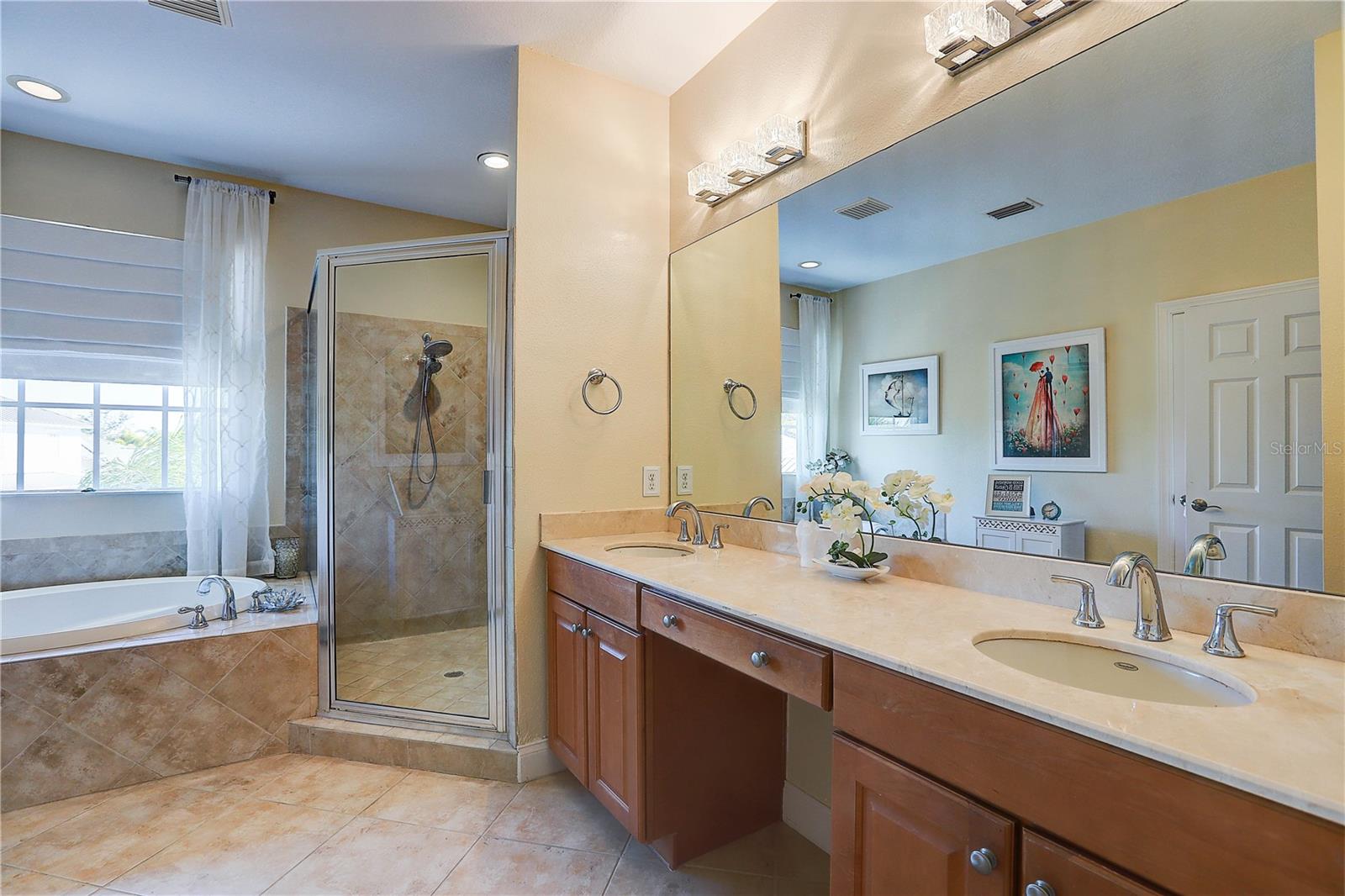 TOWNHOMES AT COMPASS POINTE - Residential