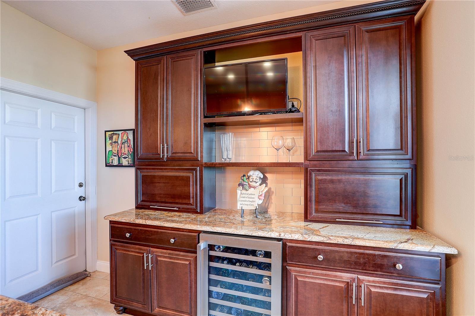 TOWNHOMES AT COMPASS POINTE - Residential