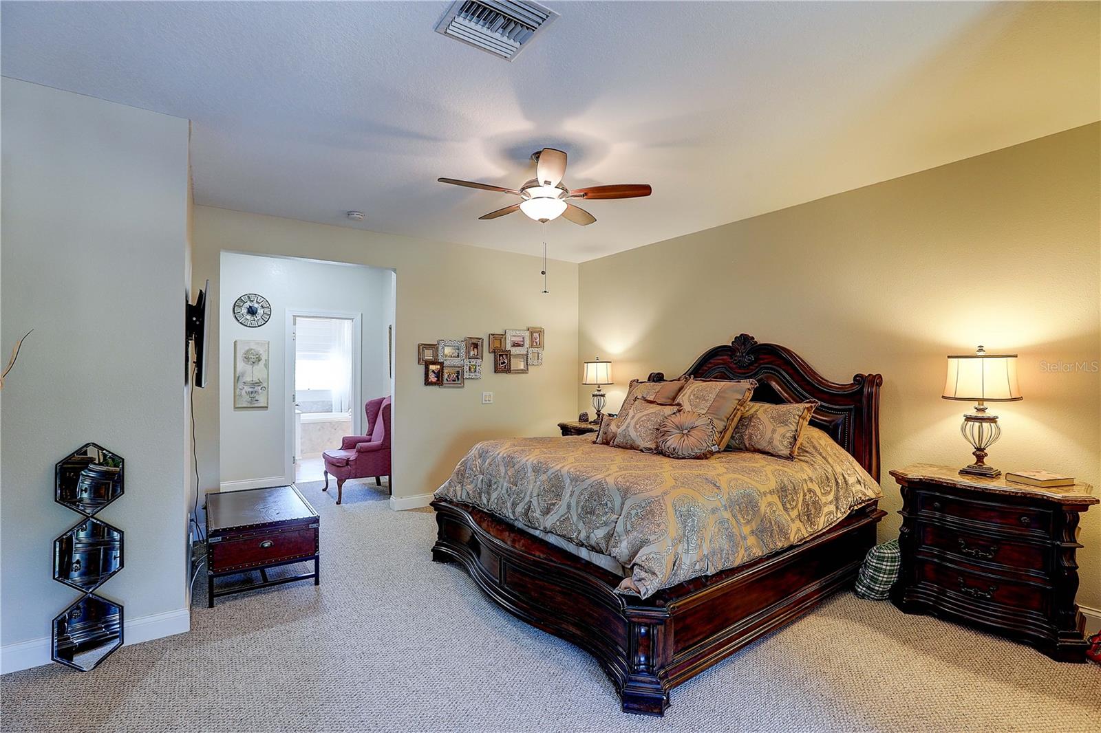 TOWNHOMES AT COMPASS POINTE - Residential