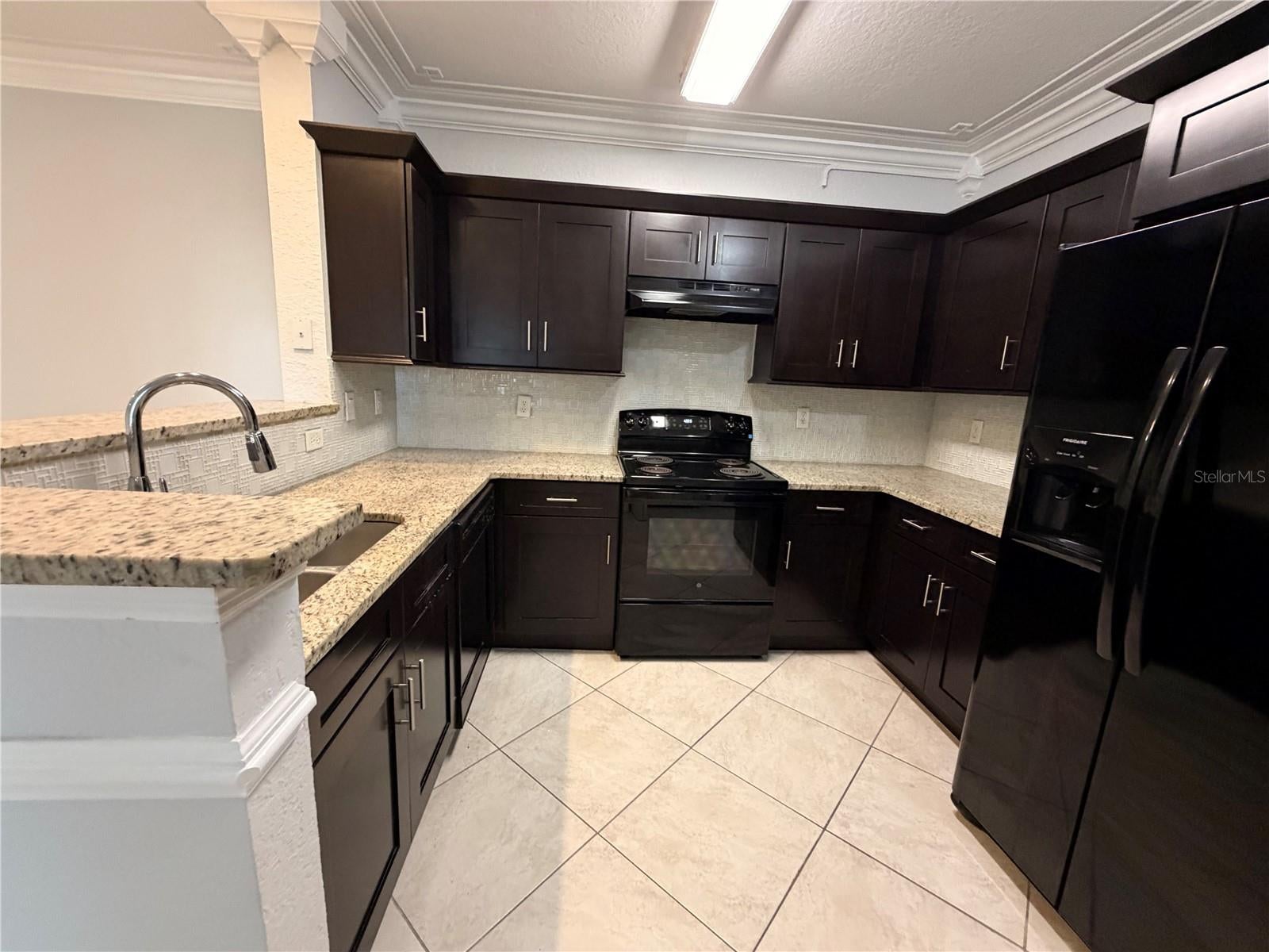 304 E SOUTH STREET 6028
