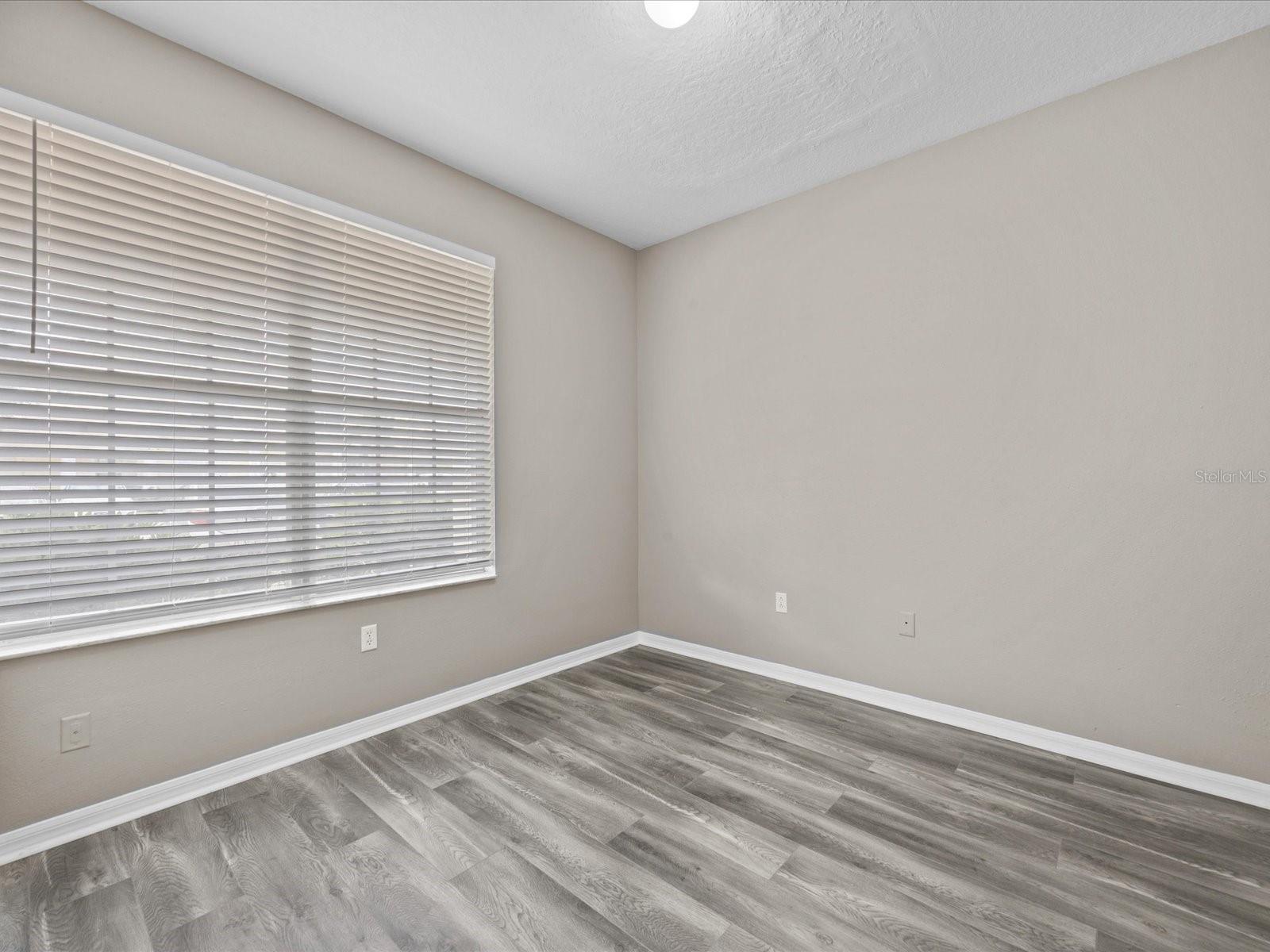HIDDEN FOREST AT SILVER CREEK - Residential Lease
