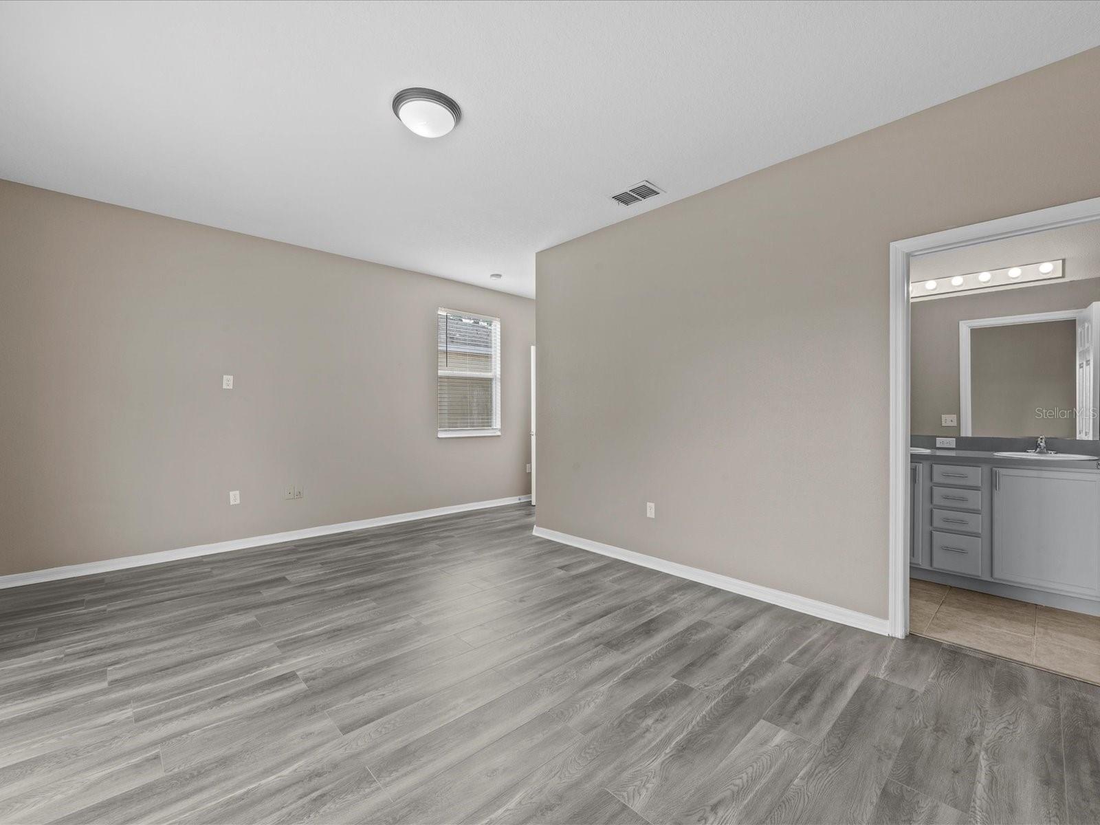 HIDDEN FOREST AT SILVER CREEK - Residential Lease