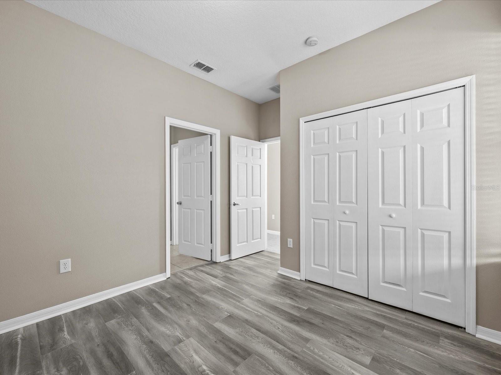 HIDDEN FOREST AT SILVER CREEK - Residential Lease