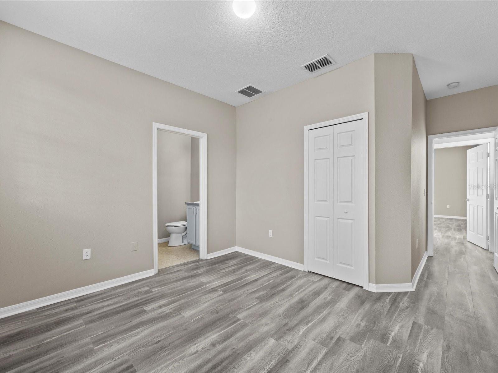 HIDDEN FOREST AT SILVER CREEK - Residential Lease