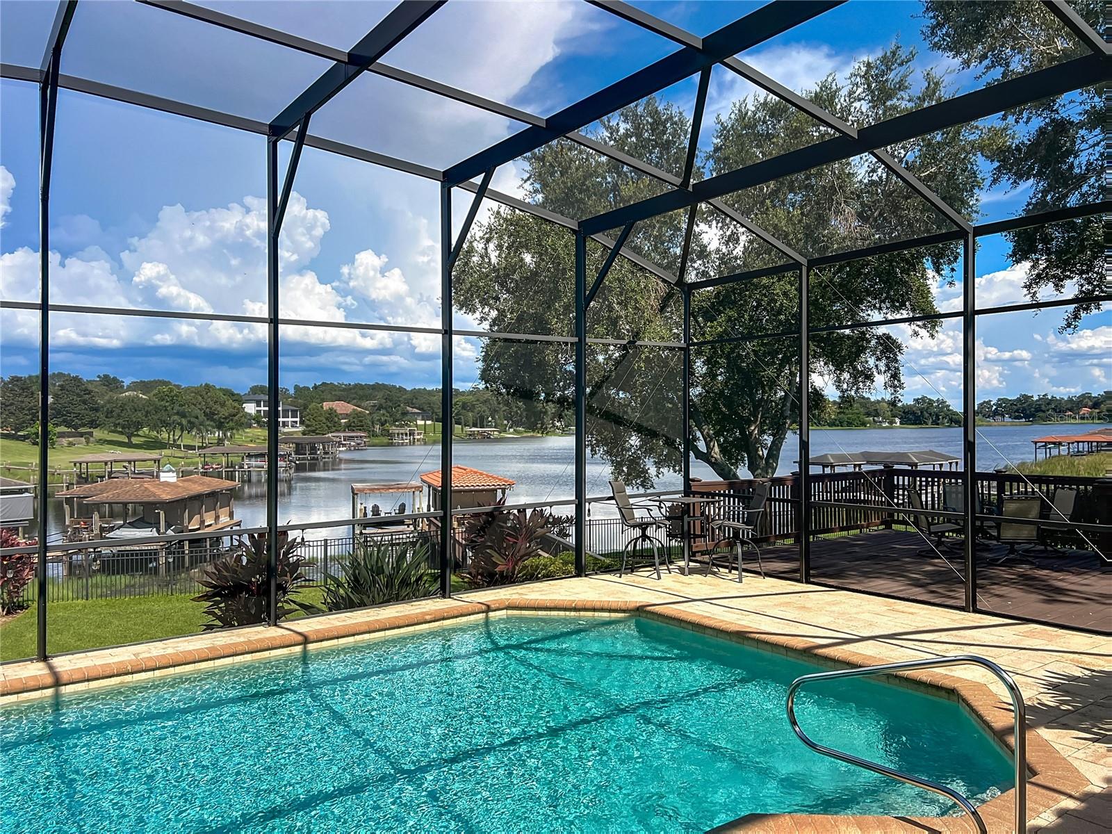812 JOHNS POINT DRIVE
