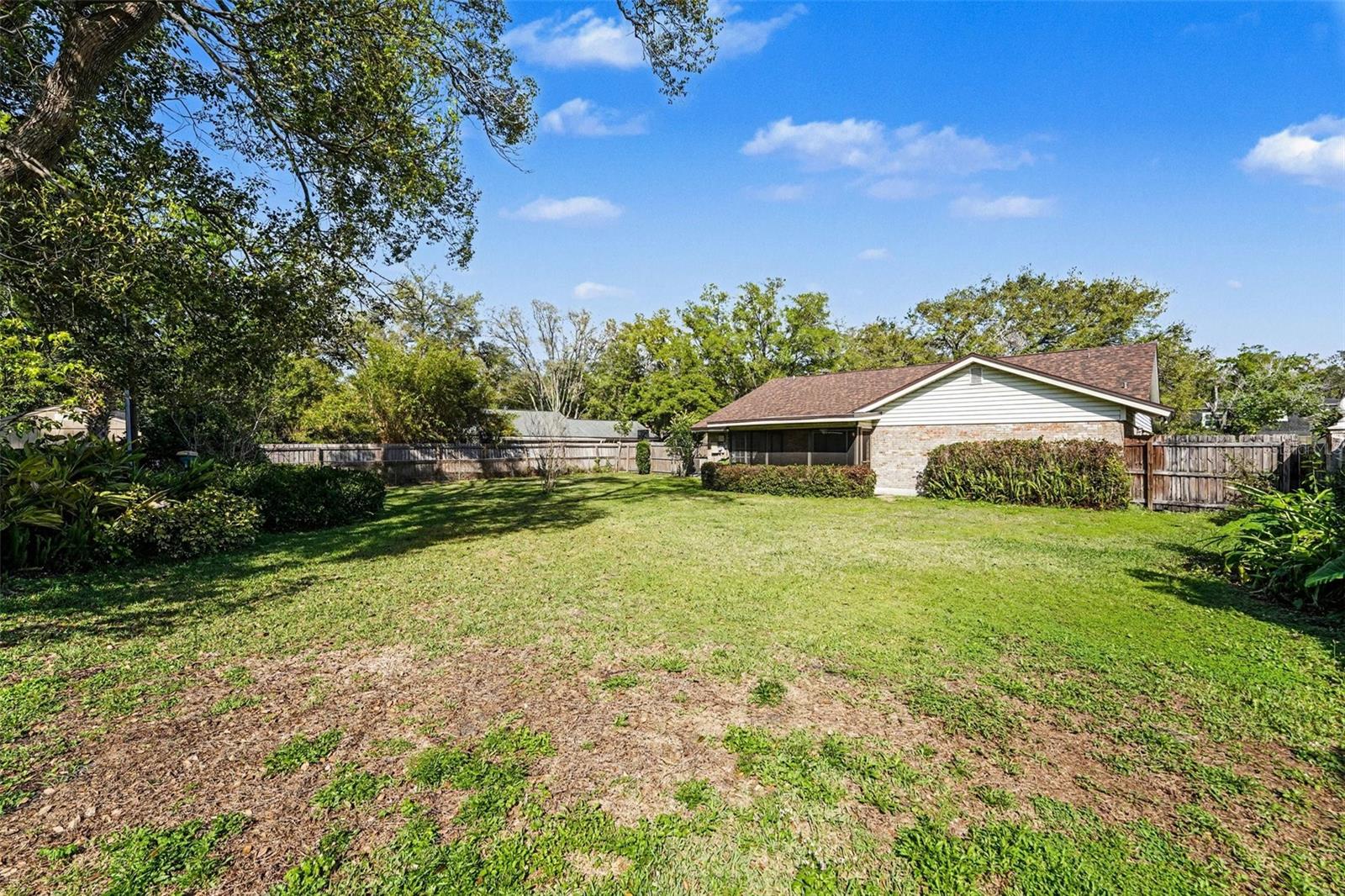 CARROLLWOOD SUB UNIT 22 B - Residential