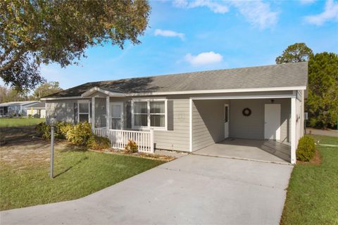 A home in LAKE WALES