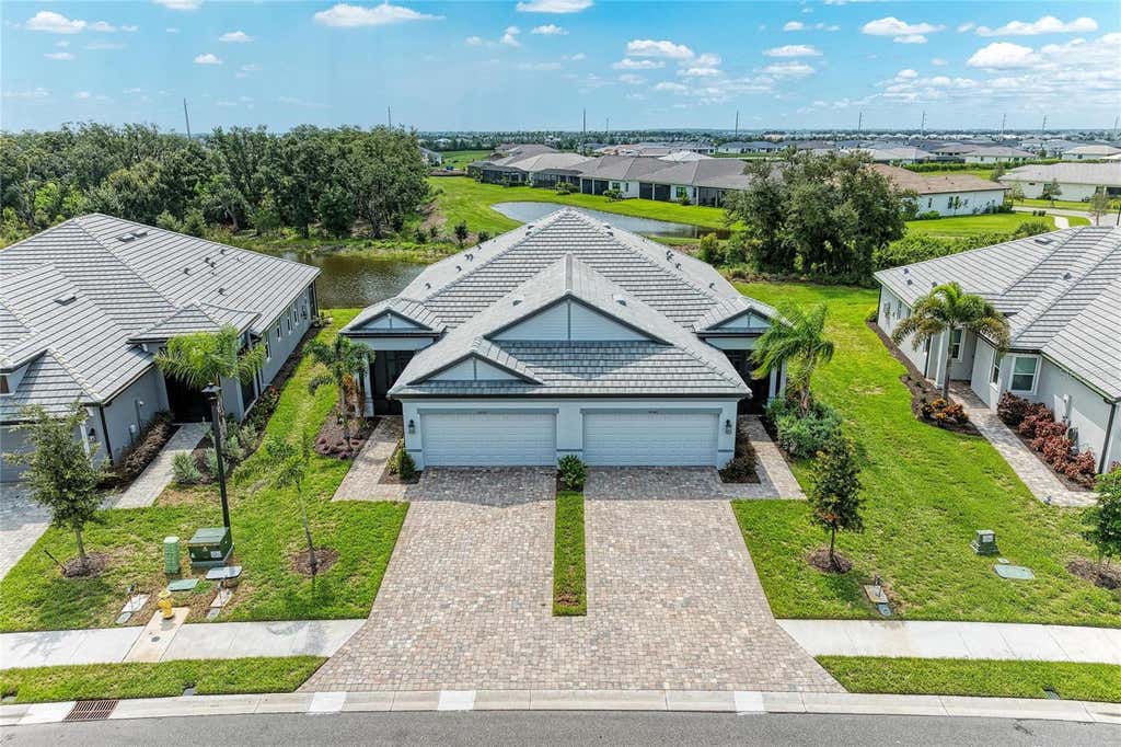 Photo of 18048 Cherished Loop, Lakewood Ranch, FL 34211 (MLS # A4701505)
