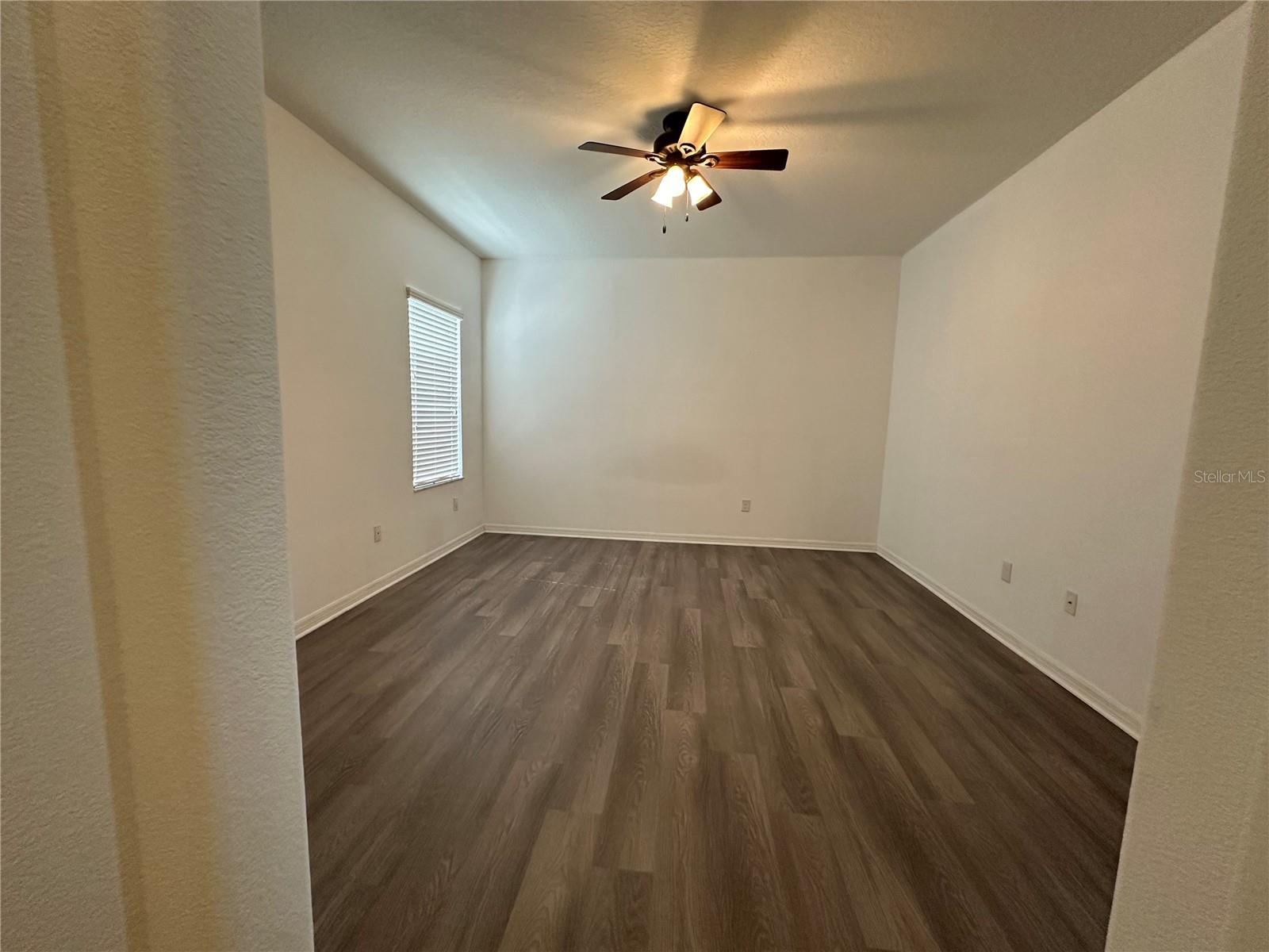 SIGNATURE LAKES PH 2 - Residential