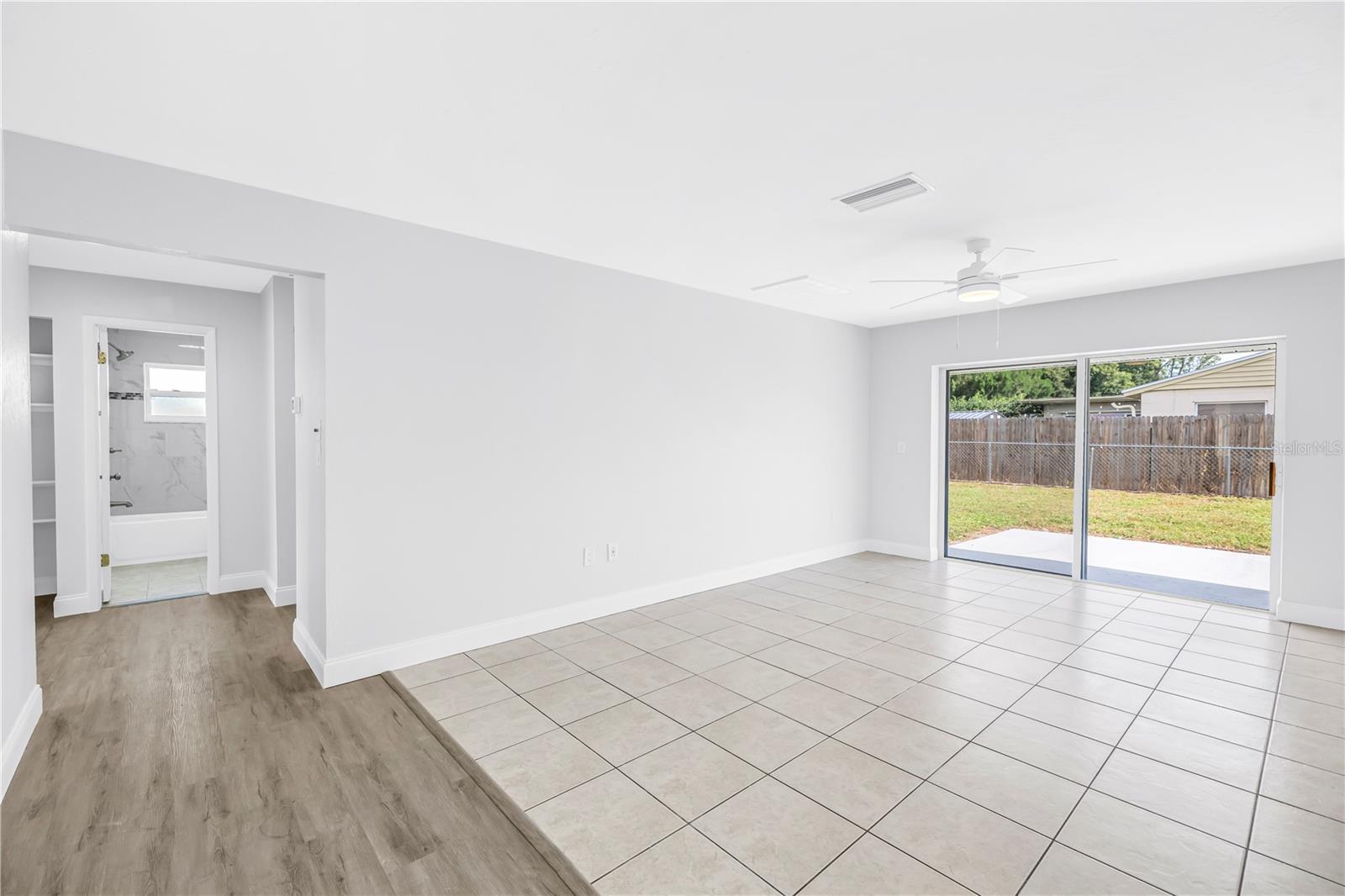 2918 SANDPOINTE DRIVE, BRADENTON, FL, 34205 4 2918 SANDPOINTE DRIVE