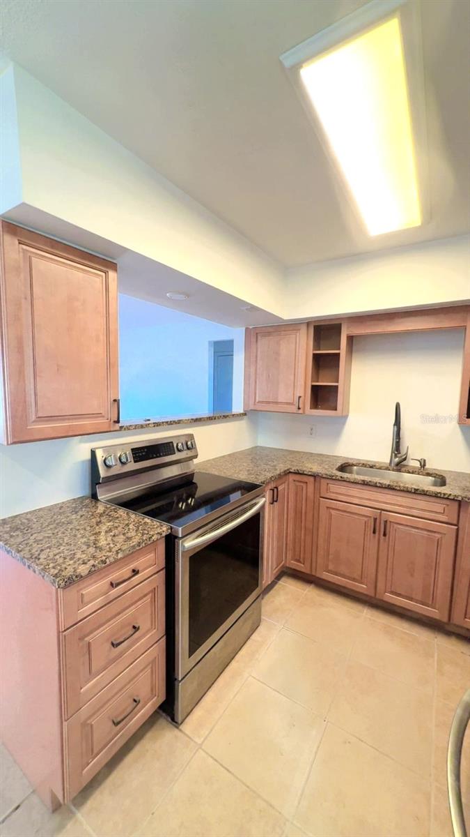 SOUTH VENICE - Residential