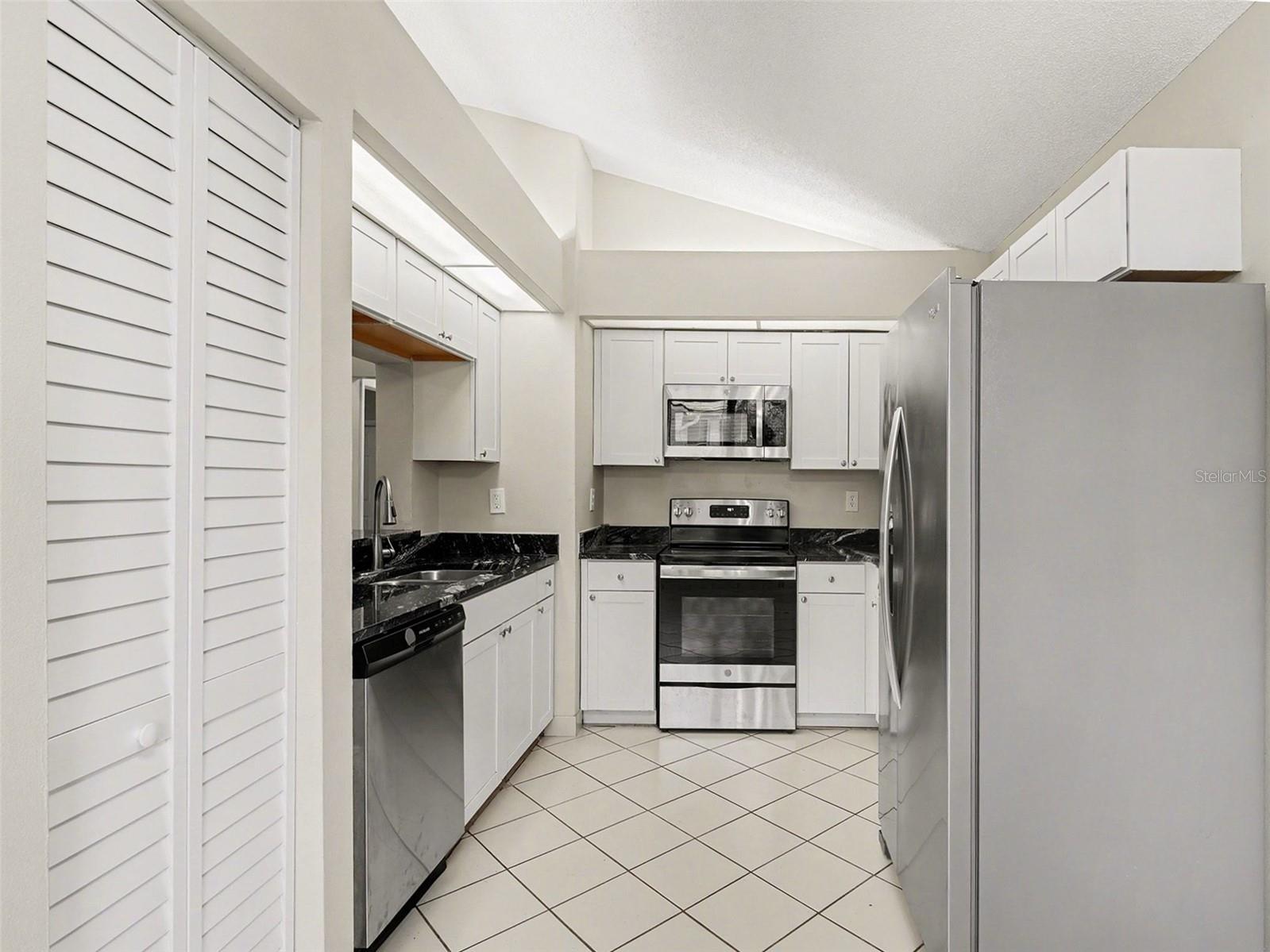 COUNTRY OAKS PH I - Residential