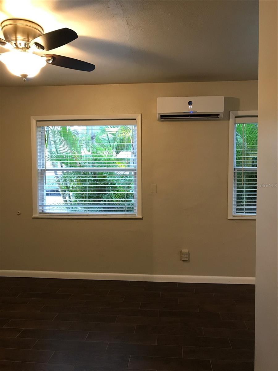 CENTRAL PARK SUB - Residential Income