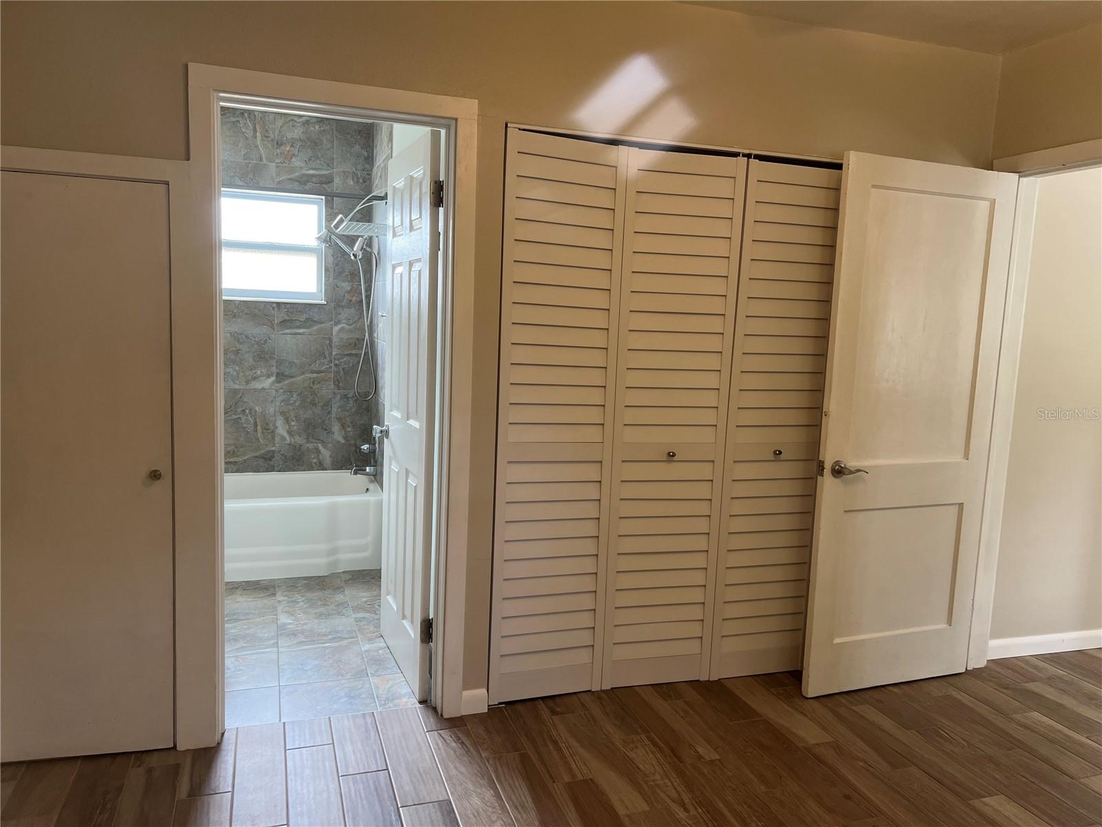 CENTRAL PARK SUB - Residential Income