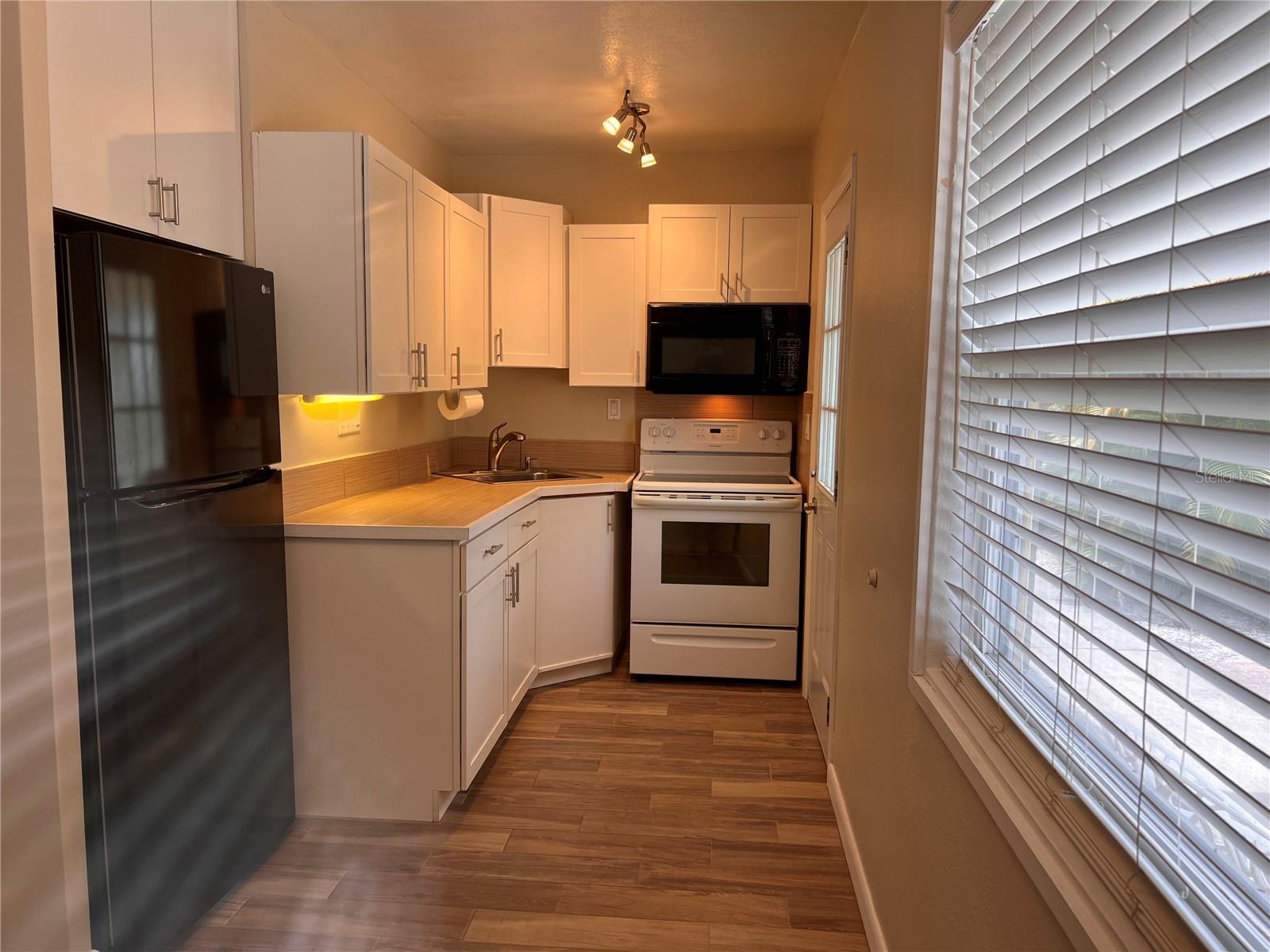 CENTRAL PARK SUB - Residential Income