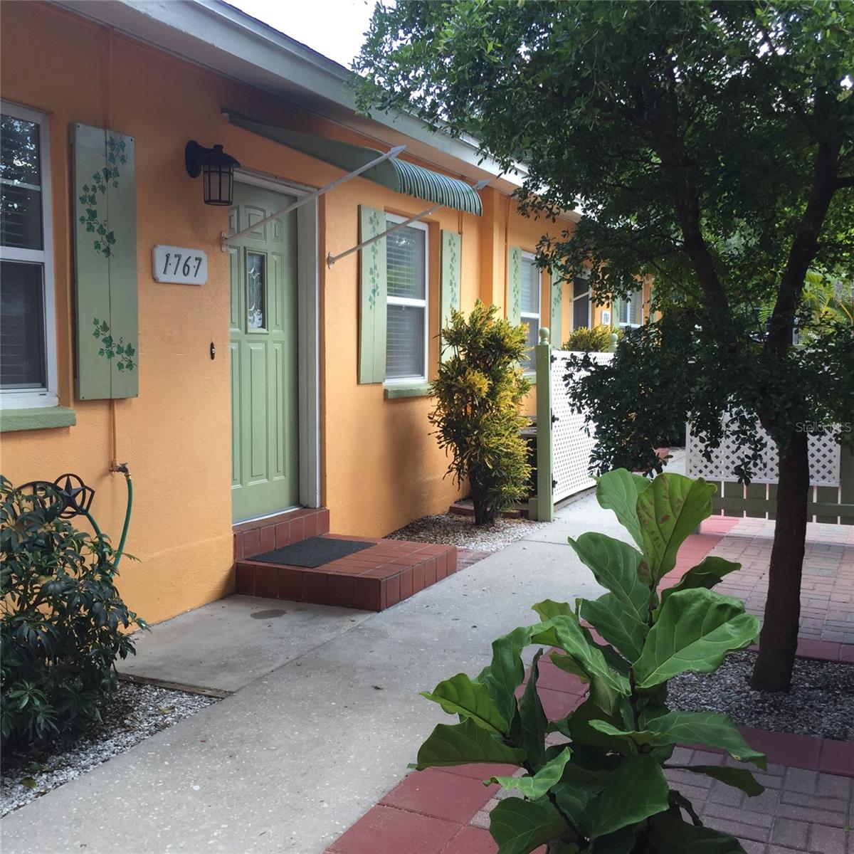 CENTRAL PARK SUB - Residential Income