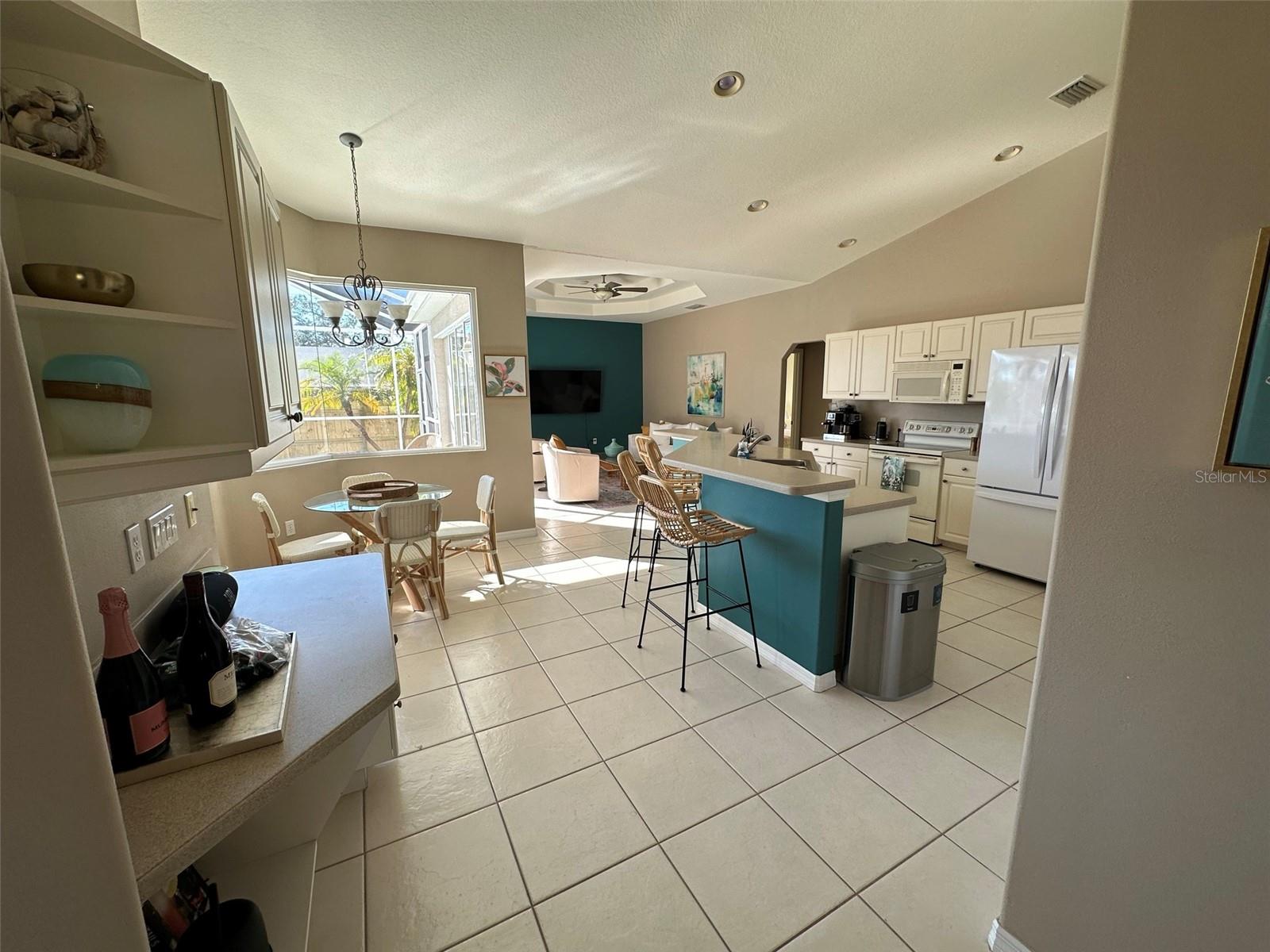 SOUTH VENICE - Residential Lease