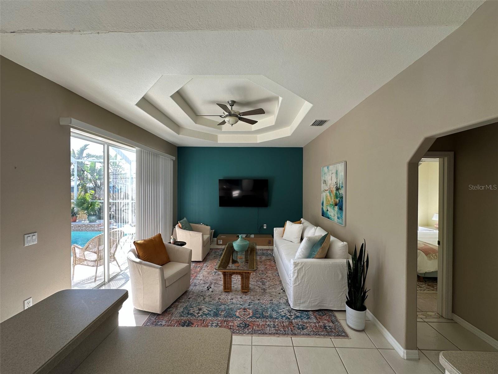 SOUTH VENICE - Residential Lease