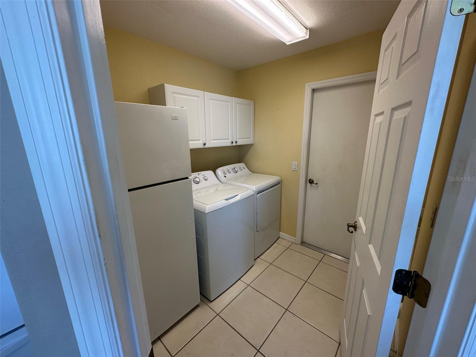 SOUTH VENICE - Residential Lease