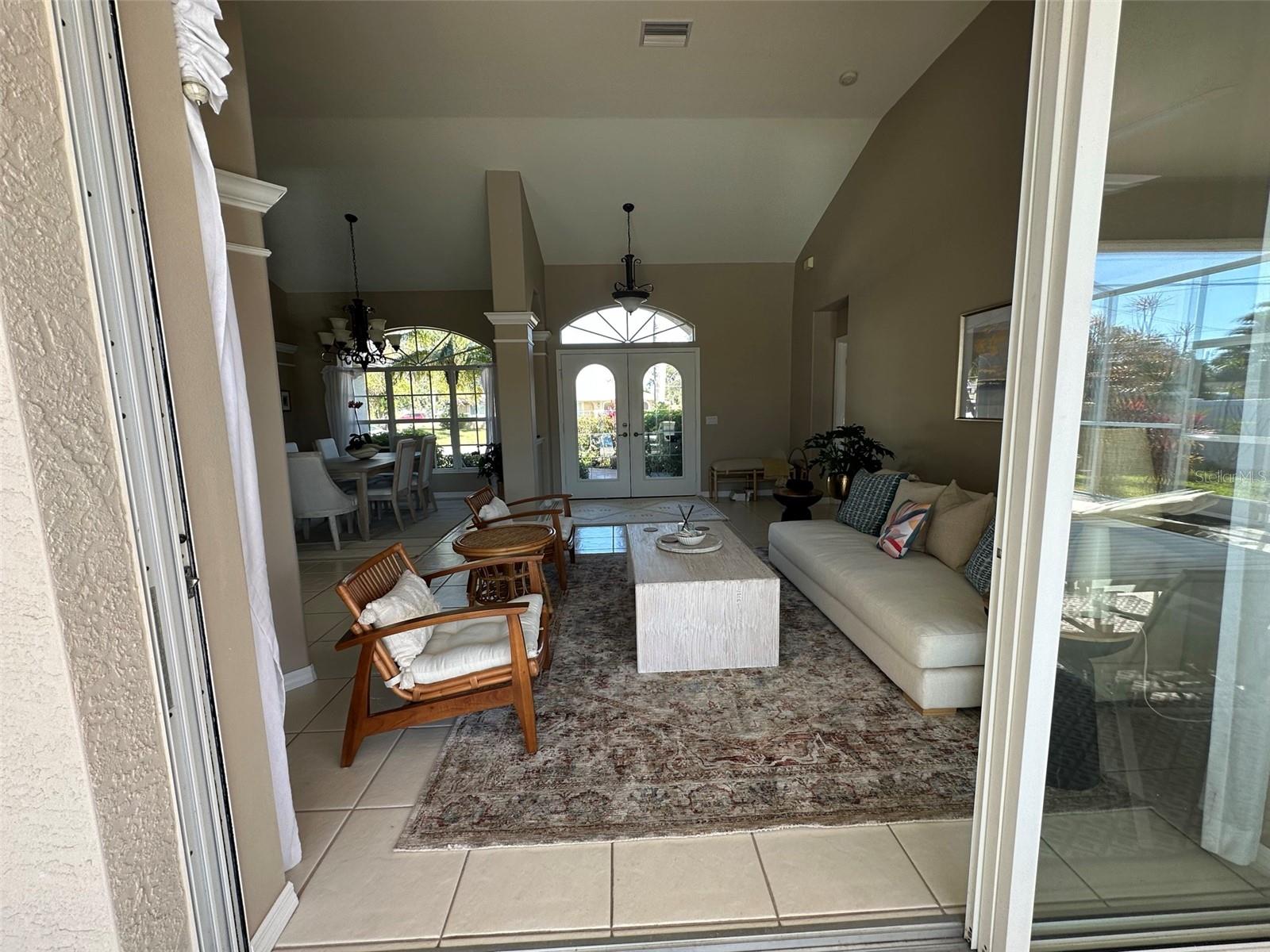 SOUTH VENICE - Residential Lease