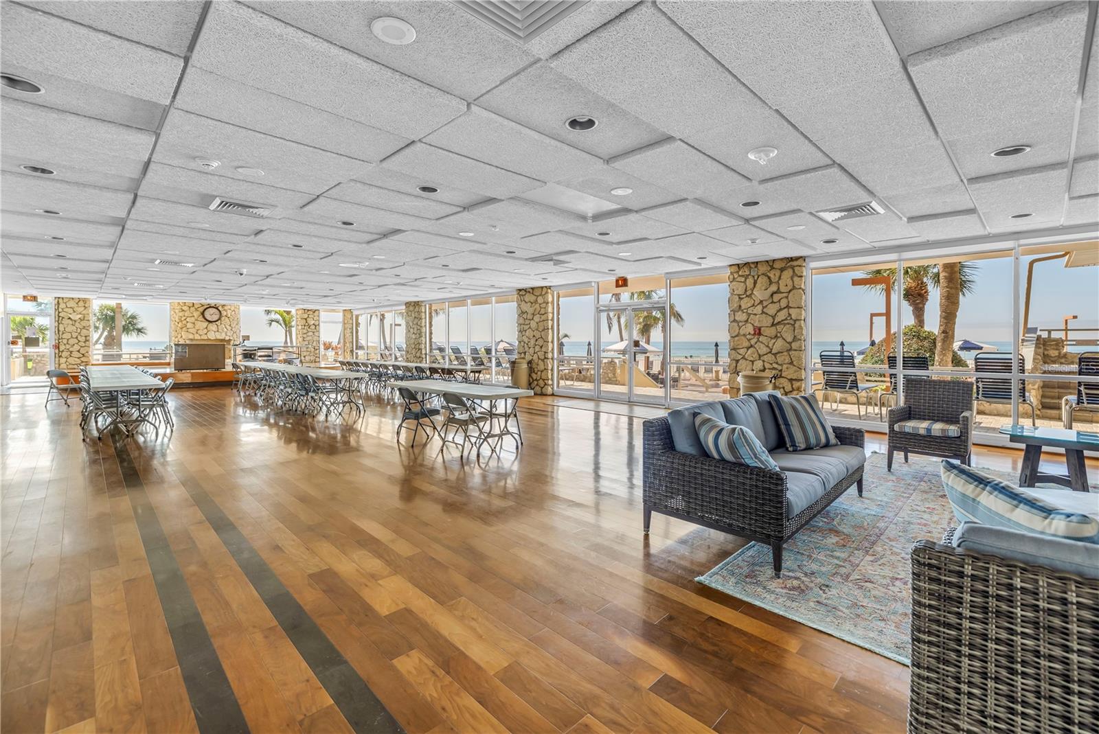 REDINGTON TOWERS BLDG 2 CONDO - Residential