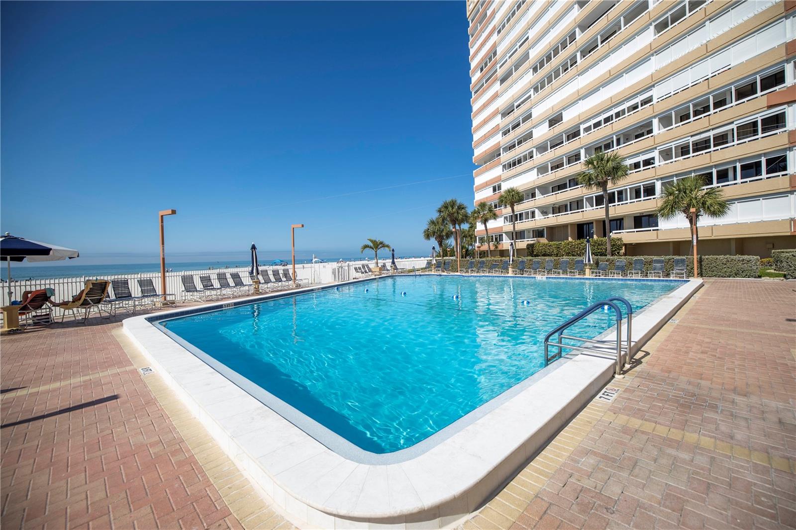 REDINGTON TOWERS BLDG 2 CONDO - Residential