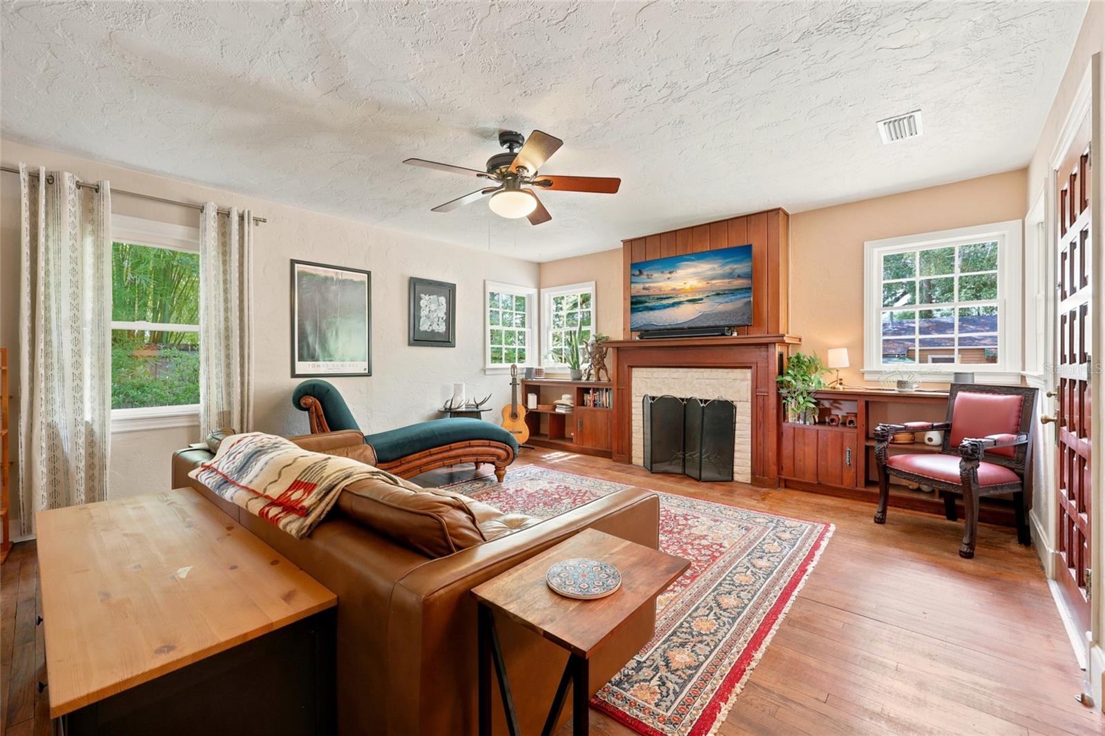 616 NW 8TH PLACE