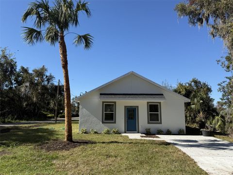 A home in DELAND