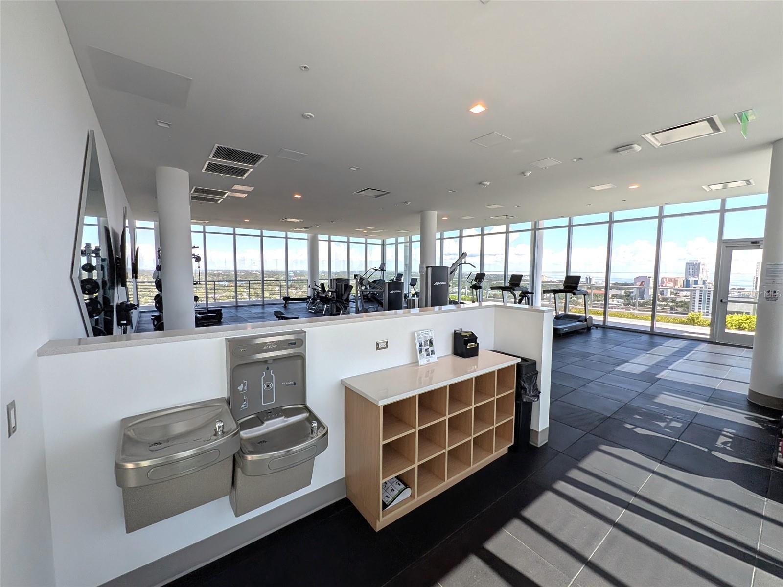 REFLECTION CONDO - Residential
