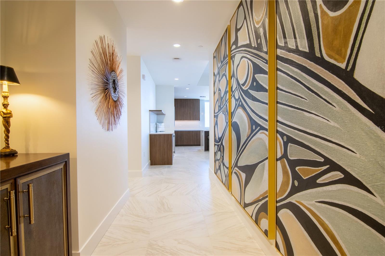 REFLECTION CONDO - Residential