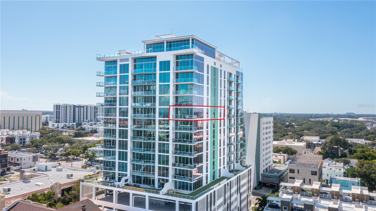REFLECTION CONDO - Residential