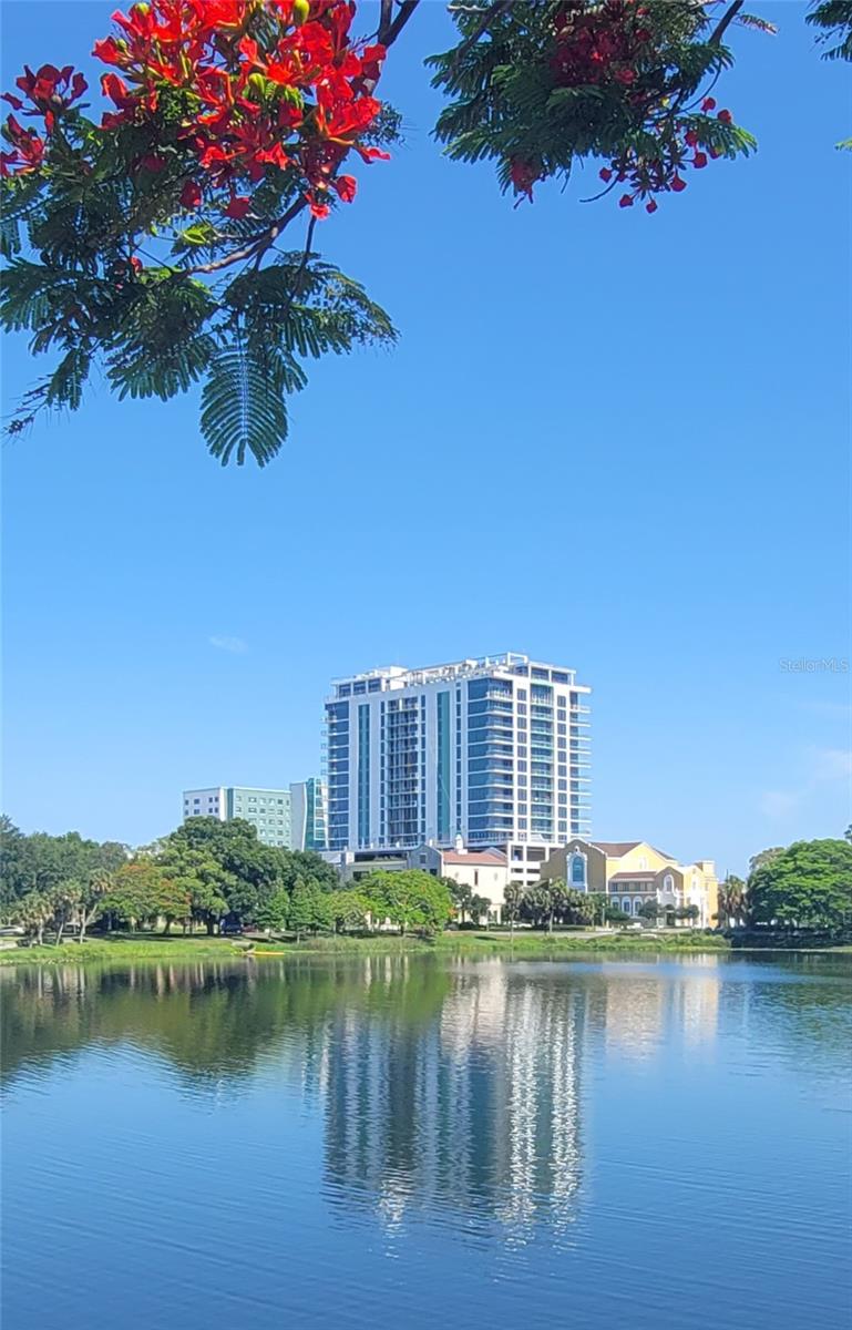 REFLECTION CONDO - Residential