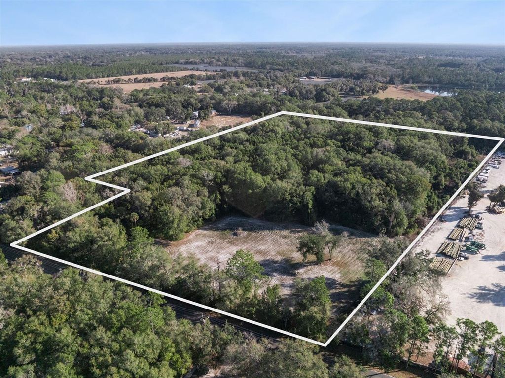 Photo of 589 S Volusia Avenue, Pierson, FL 32180 (MLS # V4947264)