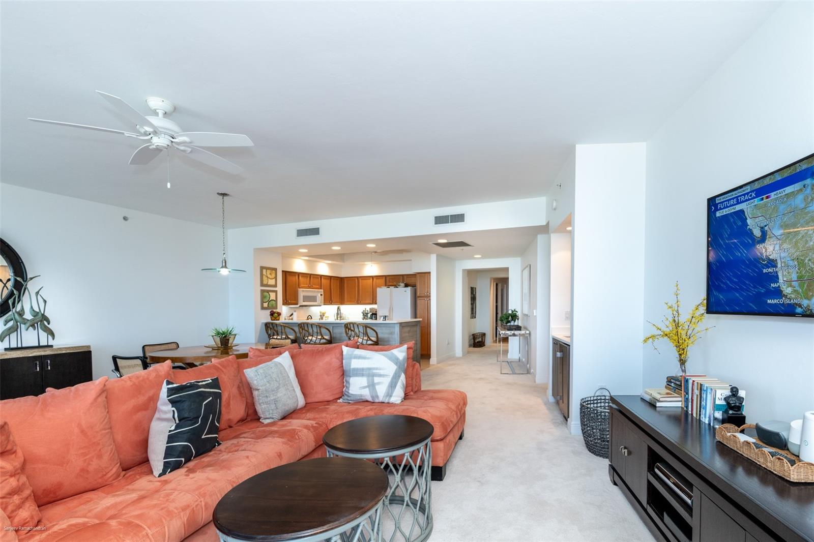GRANDE ISLE TOWERS I & 02 PH I - Residential Lease