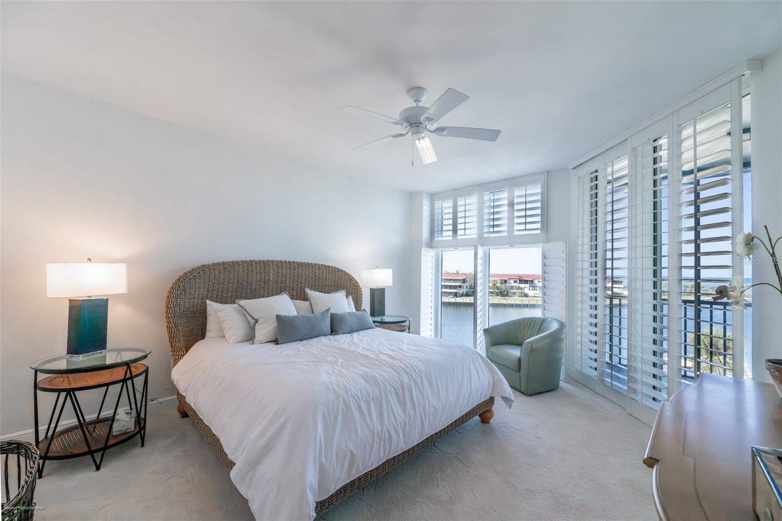 GRANDE ISLE TOWERS I & 02 PH I - Residential Lease