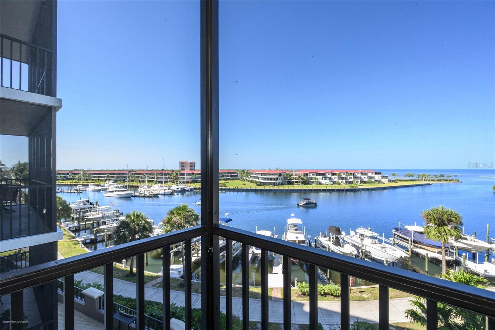 GRANDE ISLE TOWERS I & 02 PH I - Residential Lease