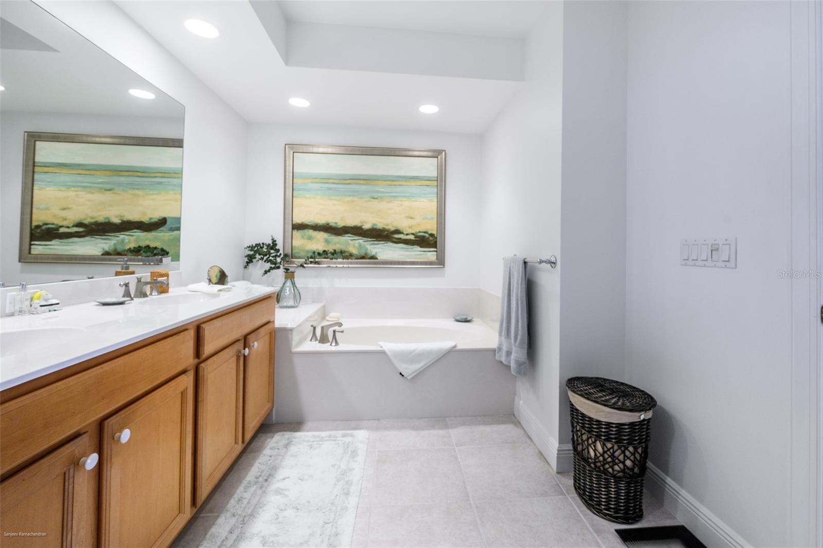 GRANDE ISLE TOWERS I & 02 PH I - Residential Lease