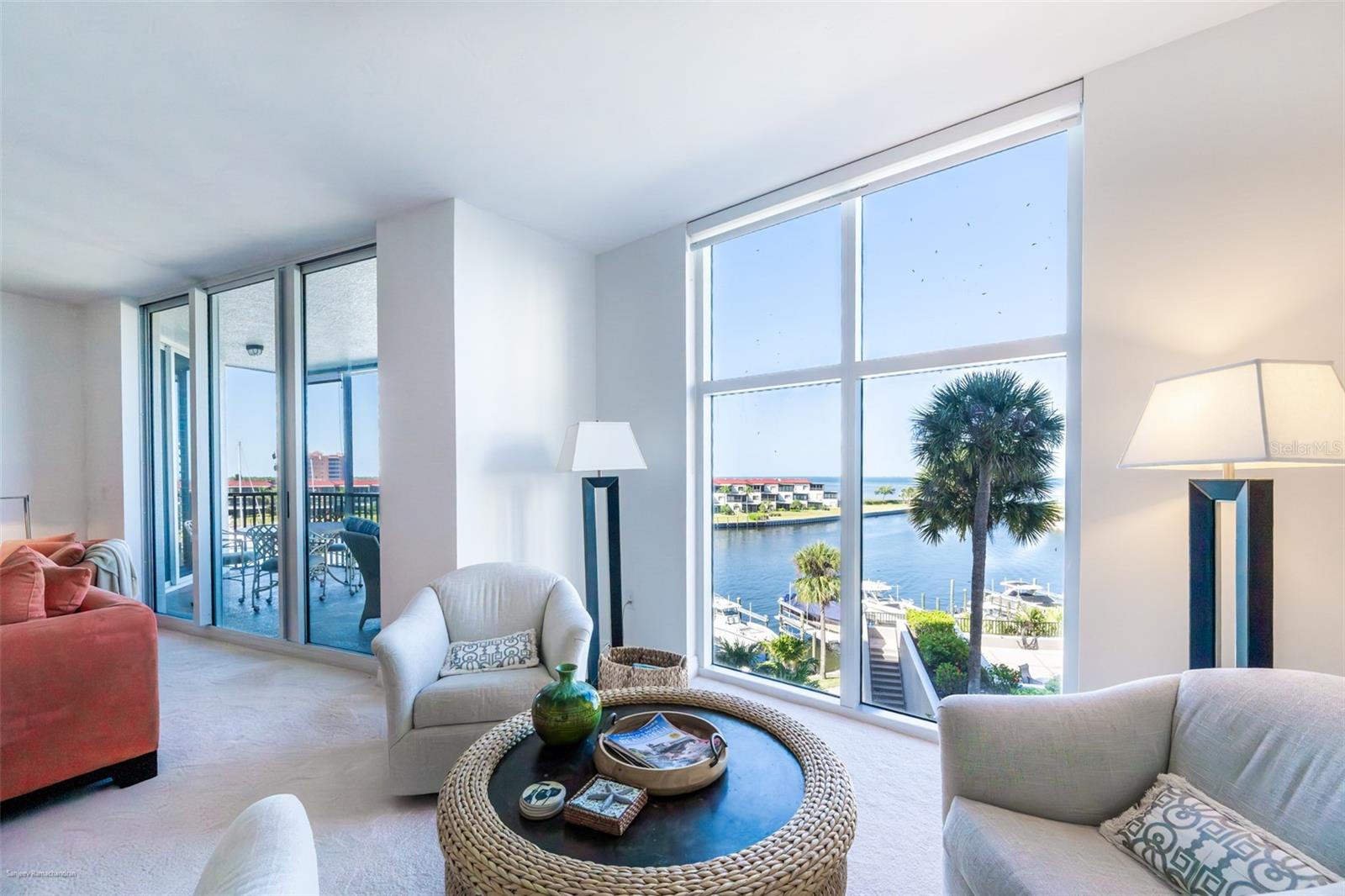GRANDE ISLE TOWERS I & 02 PH I - Residential Lease