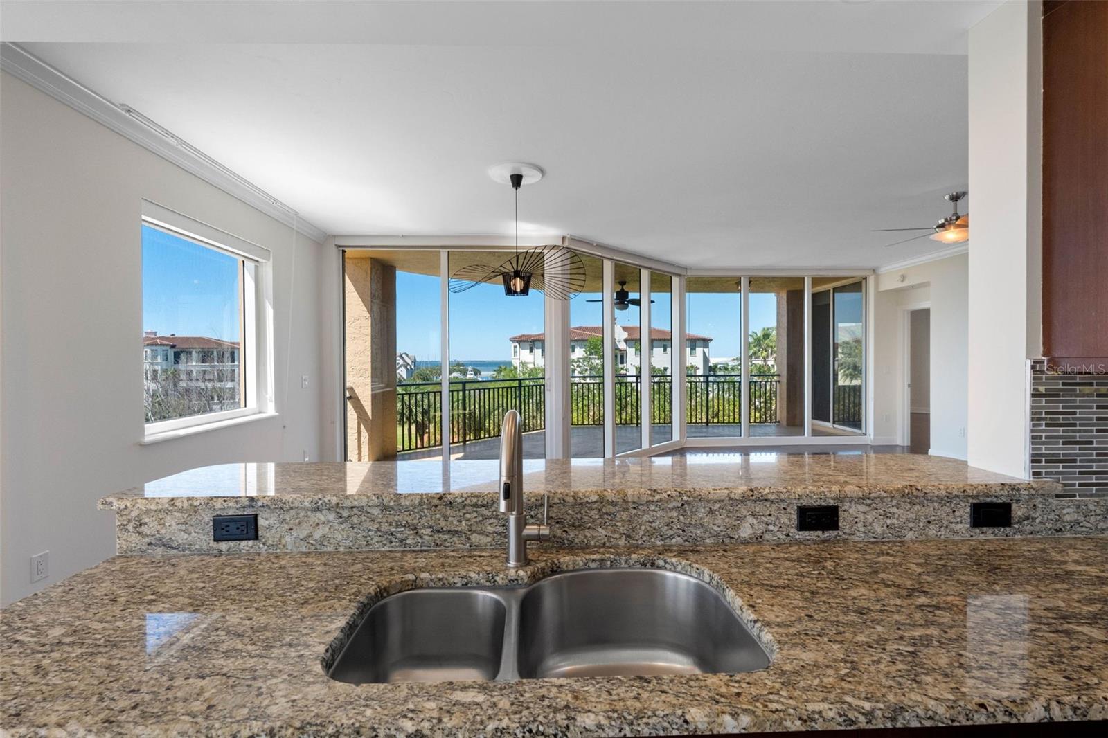 CASTILLO AT WESTSHORE YACHT CL - Residential