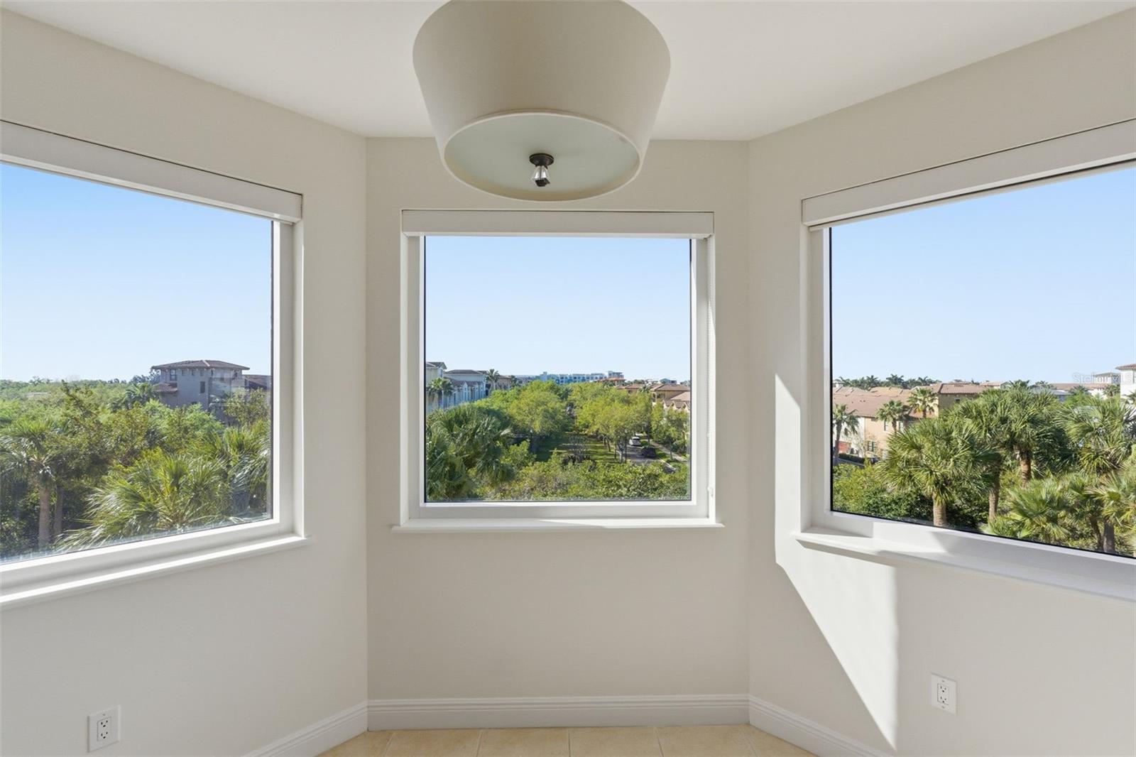 CASTILLO AT WESTSHORE YACHT CL - Residential