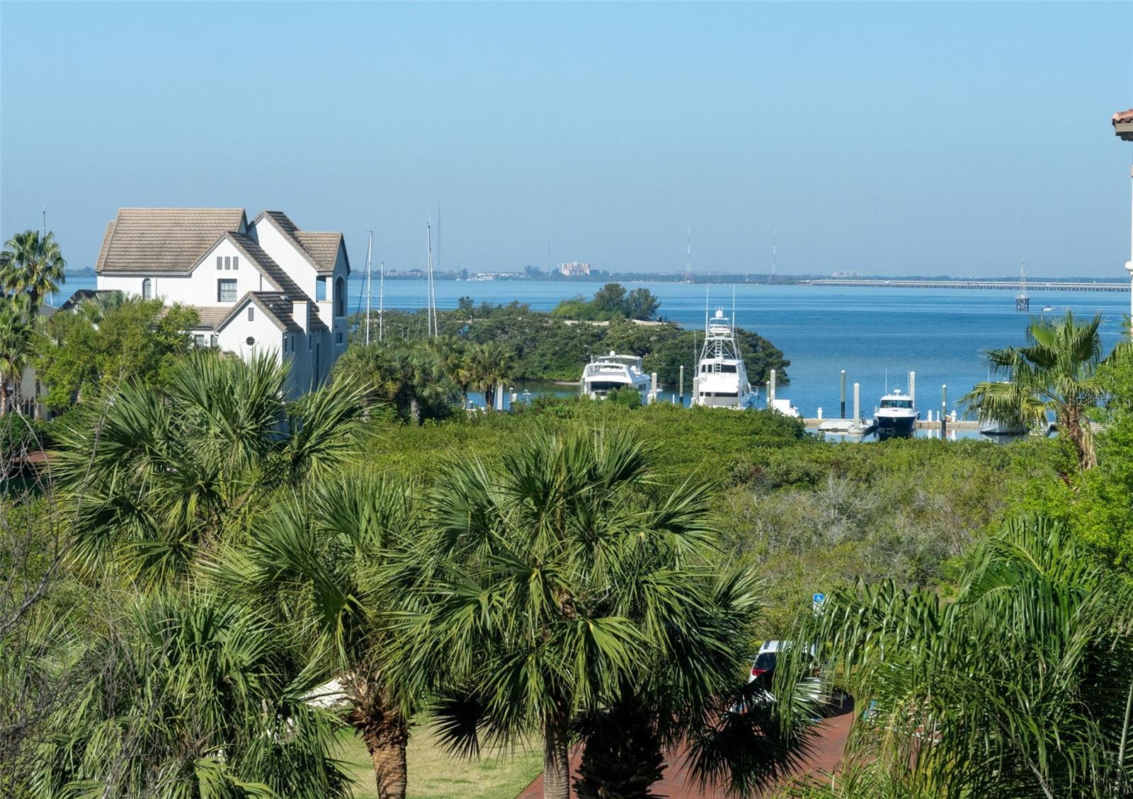 CASTILLO AT WESTSHORE YACHT CL - Residential