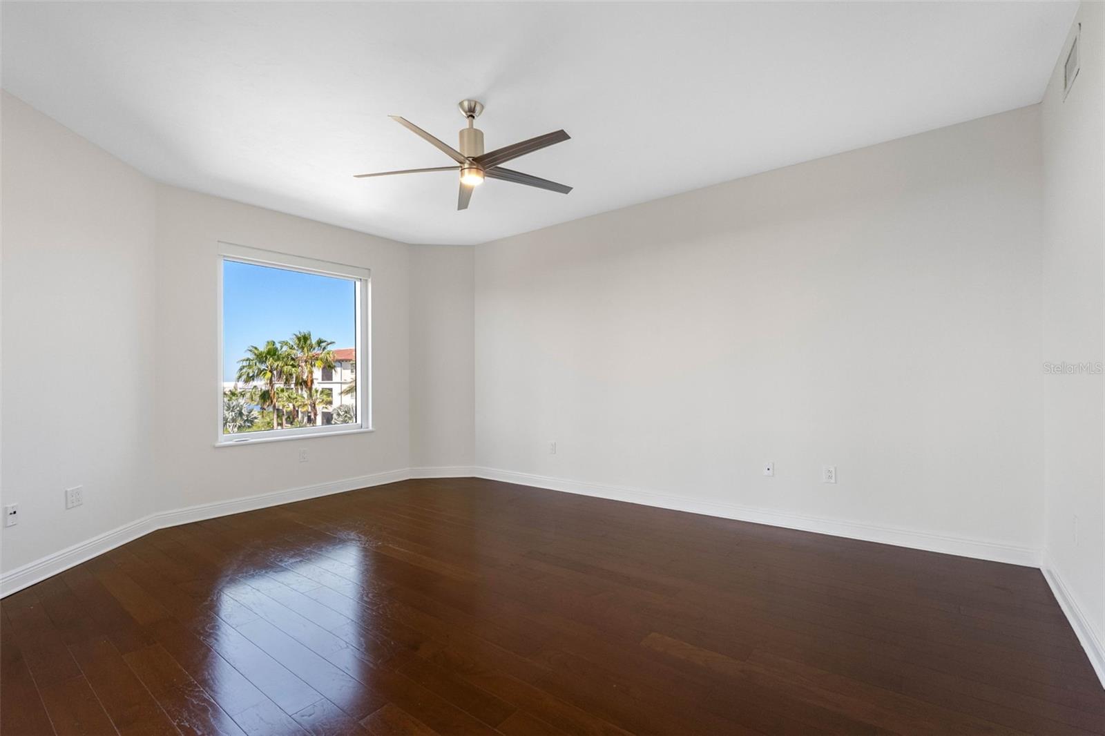 CASTILLO AT WESTSHORE YACHT CL - Residential