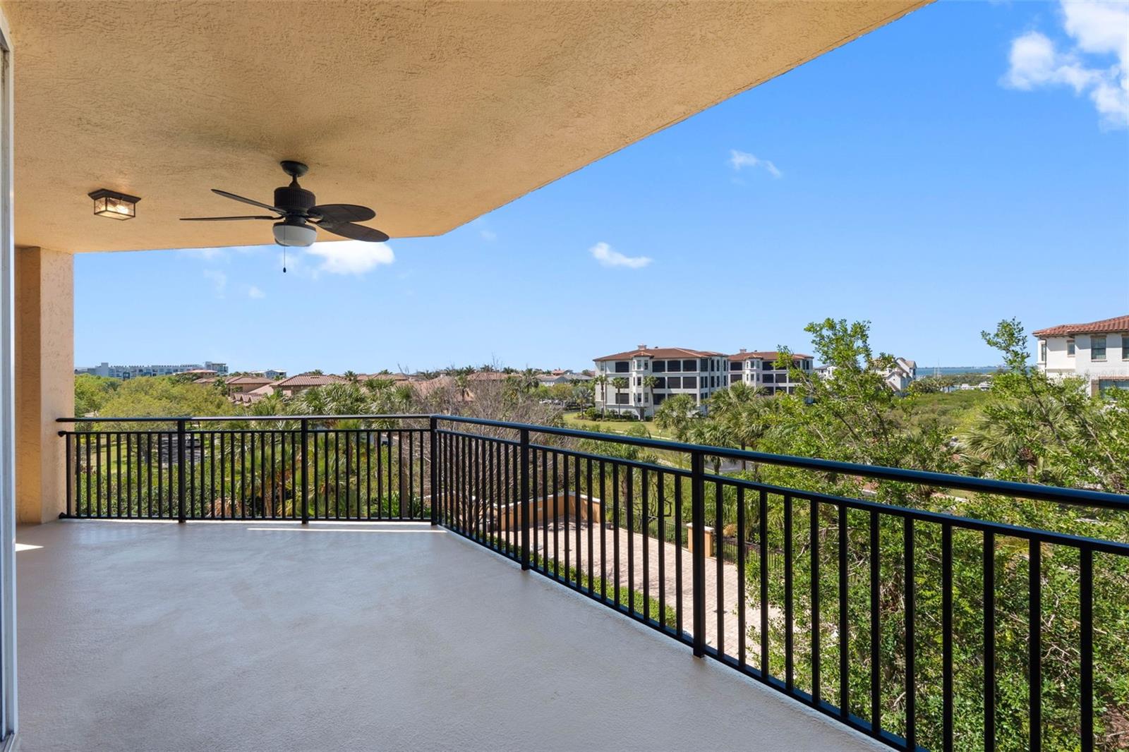 CASTILLO AT WESTSHORE YACHT CL - Residential